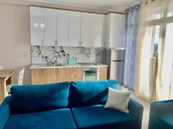 Elbasan, jepet me qera nga Pronari, pa-komision apartament 2+1+Ballkon Kati 8, 100 m² 390€