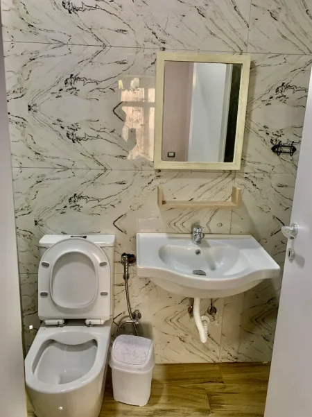 Elbasan, jepet me qera nga Pronari, pa-komision apartament 2+1+Ballkon Kati 8, 100 m² 390€