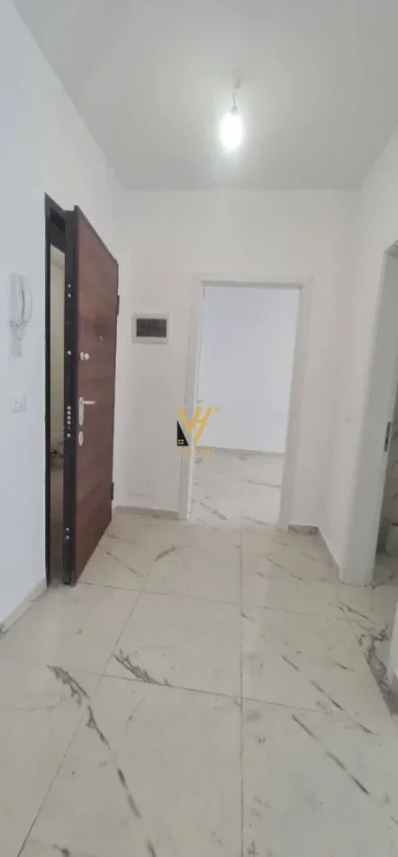 Tirane, jepet me qera zyre Kati 2, 79 m² 470 € (RRUGA DRITAN HOXHA )