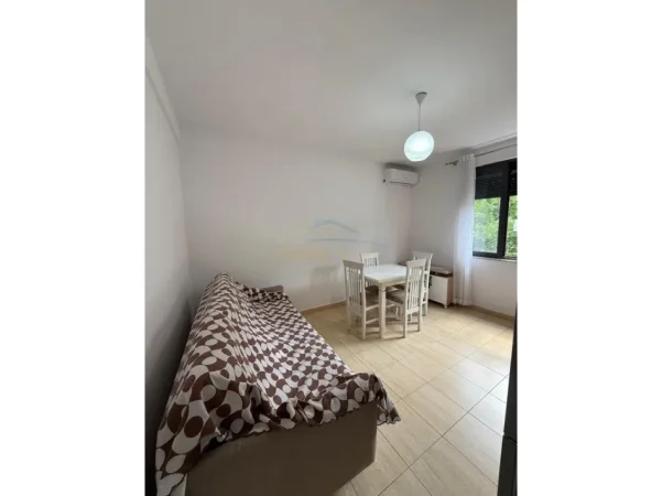 Tirane, jepet me qera apartament 2+1 Kati 3, 55 m² 550 € (Asim Vokshi)