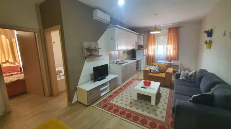 Elbasan, jepet me qera nga Pronari, pa-komision apartament 2+1+Ballkon Kati 8, 90 m² 390€