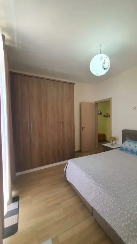 Elbasan, jepet me qera nga Pronari, pa-komision apartament 2+1+Ballkon Kati 8, 90 m² 390€