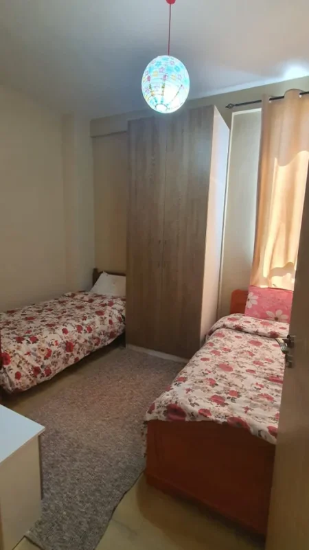 Elbasan, jepet me qera nga Pronari, pa-komision apartament 2+1+Ballkon Kati 8, 90 m² 390€