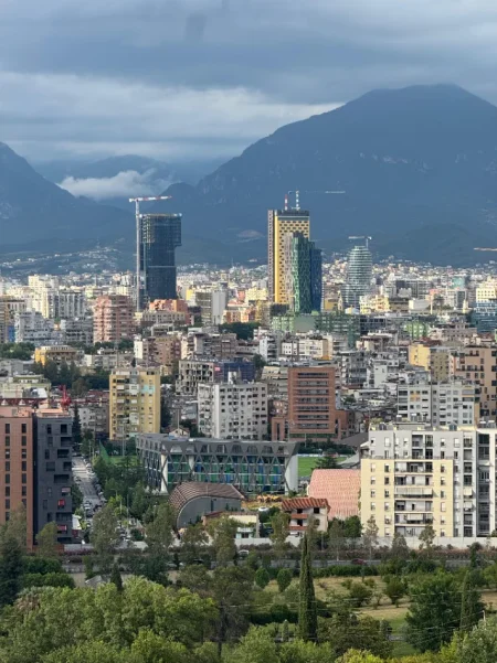 Tirane, shitet apartament+verande | Penthouse 3+1+Aneks+Ballkon , 315 m² 490.000 € (liqeni i thate , kopshti botanik)