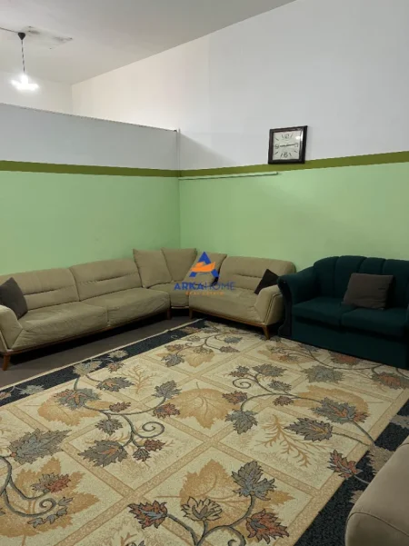 Tirane, jepet me qera ambjent biznesi Kati 0, 120 m² 1.263 € 