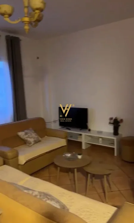 Tirane, jepet me qera apartament 2+1+Ballkon Kati 5, 85 m² 620 € (DON BOSKO)