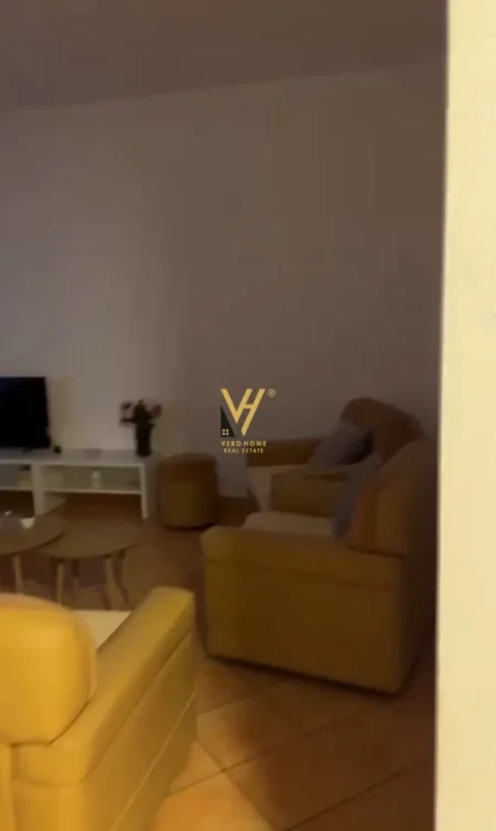Tirane, jepet me qera apartament 2+1+Ballkon Kati 5, 85 m² 620 € (DON BOSKO)