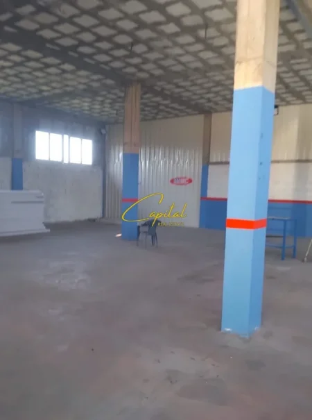 Tirane, jepet me qera magazine Kati 0, 350 m² 1.200 € (VORE)