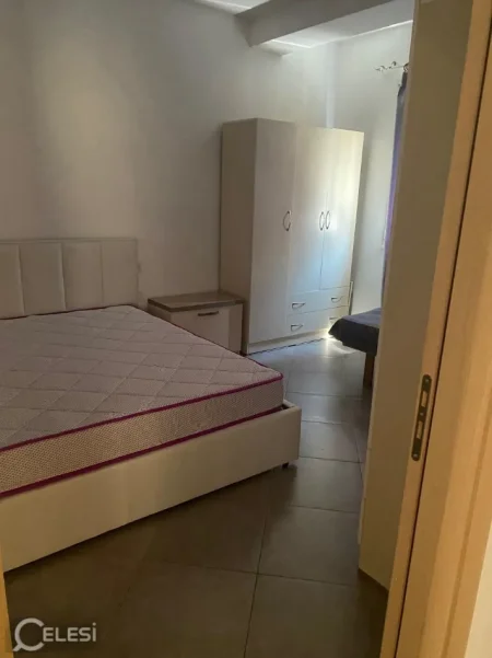 Tirane, jepet me qera apartament 2+1+Ballkon Kati 4, 85 m² 550 € (KODRA E DIELLIT)