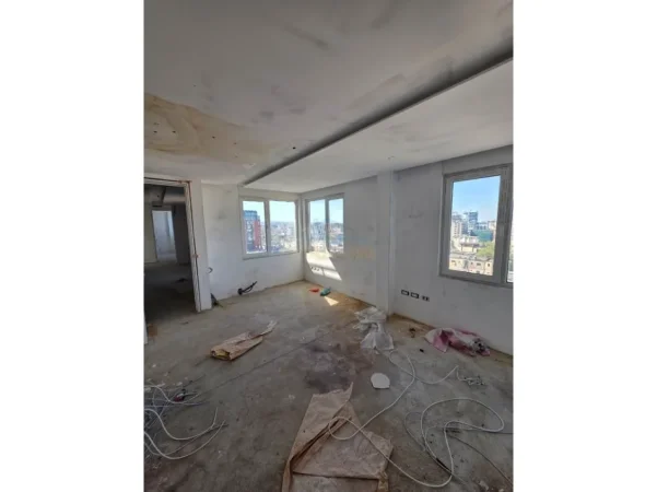 Tirane, shitet apartament 3+1 Kati 10, 148 m² 422.400 € (Ish Ekspozita)
