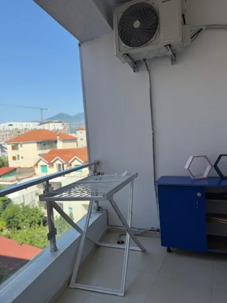 Tirane, jepet me qera apartament 2+1 Kati 3, 90 m² 650 € (Inxhinieria e Ndertimit , 21 Dhjetori)
