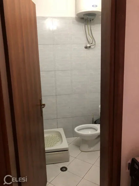 Tirane, jepet me qera apartament 1+1+Ballkon Kati 6, 70 m² 400 € (ASTIR)