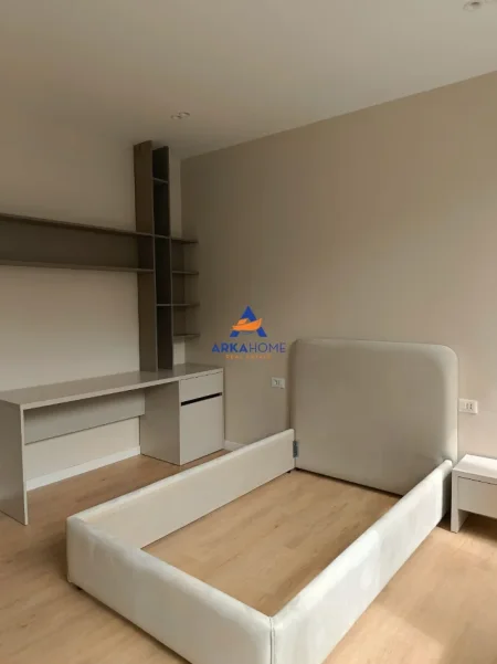 Tirane, jepet me qera apartament Vile 2 Katshe , 285 m² 3.000 € 