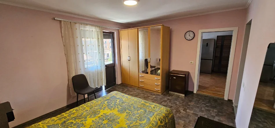 Tirane, jepet me qera apartament 1+1+Ballkon Kati 4, 60 m² 500 € (TREGU ELEKTRIK)