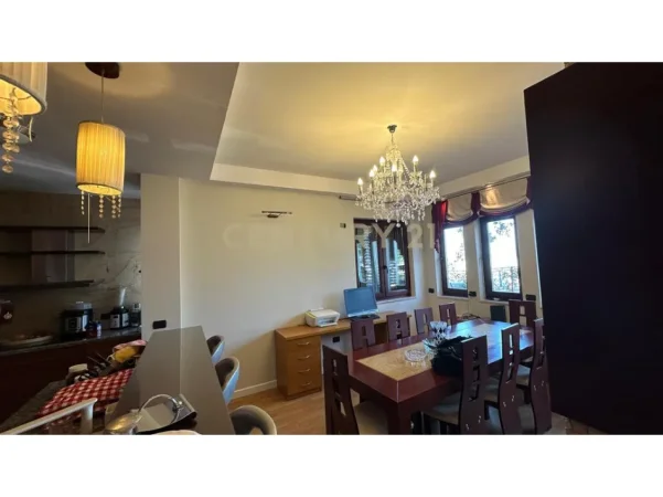 Tirane, shitet apartament 3+1+Ballkon Kati 7, 285 m² 420.000 € (kodra e diellit)