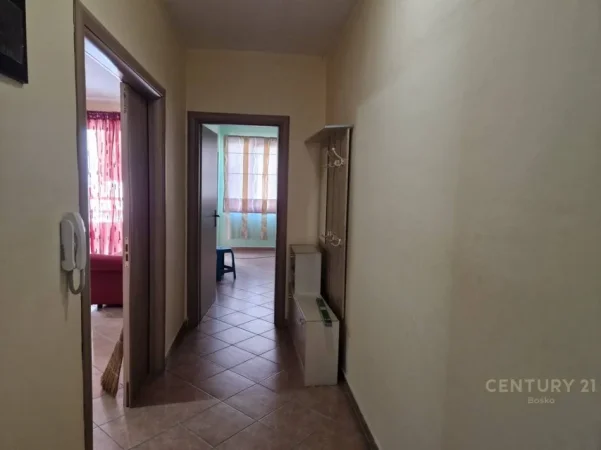Tirane, shitet apartament 2+1+Ballkon Kati 3, 104 m² 147.000 € (misto mame)