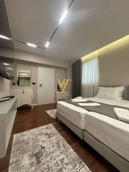 Tirane, jepet me qera apartament 1+1+Ballkon Kati 5, 70 m² 1.250 € (BLLOK)