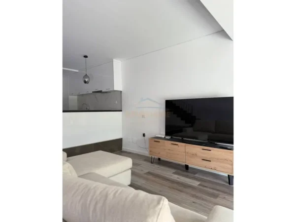 Tirane, shitet apartament 3+1 , 208 m² 650.000 € (Mullet)