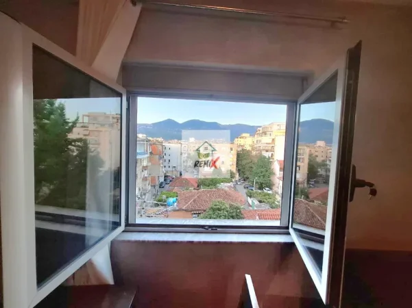 Tirane, jepet me qera apartament 2+1+Aneks+Ballkon Kati 5, 90 m² 600 €