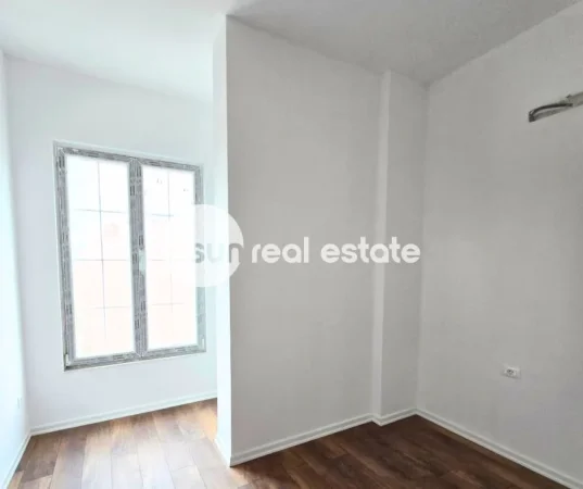 Shkoder, shitet apartament 2+1+Ballkon Kati 2, 120 m² 150.000 € (RUS)