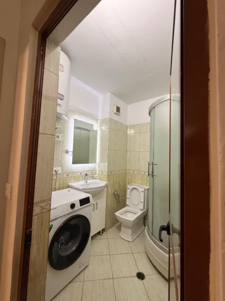 Tirane, shitet apartament 1+1+Ballkon Kati 5, 64 m² 135.000 € (Tregu i ri elektrik)
