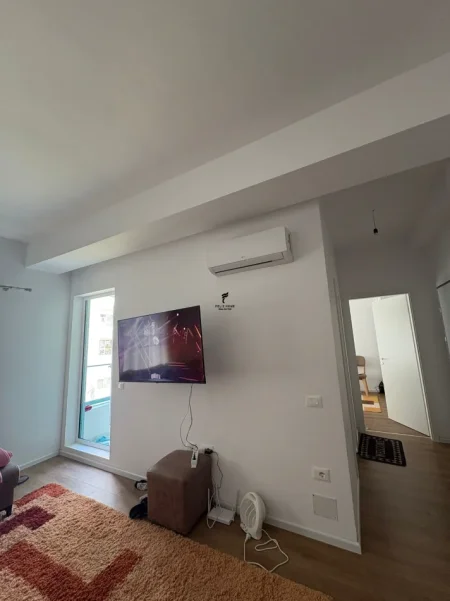Tirane, jepet me qera apartament 1+1 Kati 3, 60 m² 400 € (ALI DEMI)