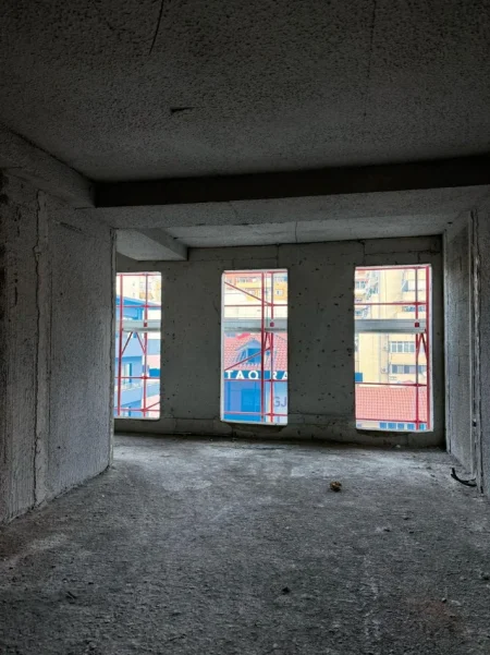 Tirane, shes apartament 2+1 Kati 3, 108 m² 303.150 € (Komuna e Parisit)