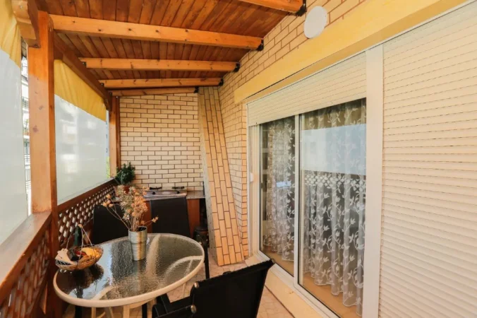 Tirane, jepet me qera apartament 3+1 Kati 3, 154 m² 780 € (prane Hotel Ferrari, Don Bosko)