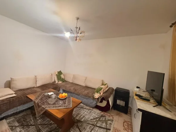 Tirane, shes apartament 1+1 Kati 5, 67 m² 163.000 € (Pazari Ri)