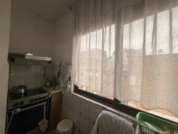 Tirane, shes apartament 1+1 Kati 5, 67 m² 163.000 € (Pazari Ri)