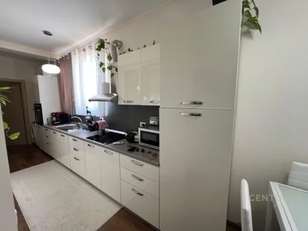 Tirane, jepet me qera apartament 2+1 Kati 6, 81 m² 550 € 