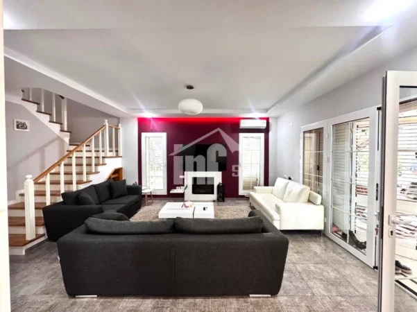 Durres, shitet Vile 2 Katshe , 177 m² 477.000 € (LURA 1, GJIRI I LALZIT)