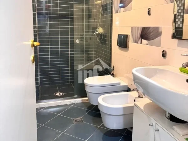 Durres, shitet Vile 2 Katshe , 177 m² 477.000 € (LURA 1, GJIRI I LALZIT)