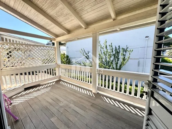 Durres, shitet Vile 2 Katshe , 177 m² 477.000 € (LURA 1, GJIRI I LALZIT)