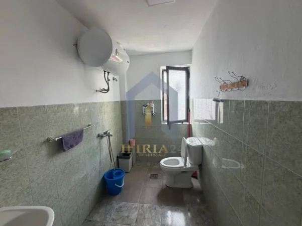 Tirane, shes apartament 1+1 Kati 1, 56 m² 86 milion leke (Apartament 1+1 në shitje tek Spitali Nene Tereza QSUT)