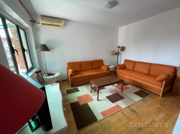 Tirane, jepet me qera apartament 2+1 Kati 4, 80 m² 550 € (rruga Tefta Tashko)