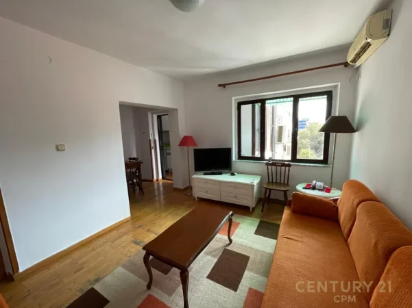 Tirane, jepet me qera apartament 2+1 Kati 4, 80 m² 550 € (rruga Tefta Tashko)