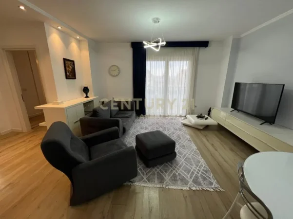 Tirane, jepet me qera apartament 2+1 Kati 5, 110 m² 900 € (rruga Bardhyl)