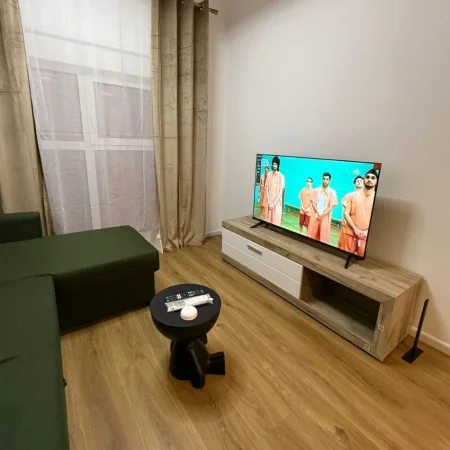 Tirane, jepet me qera 1+1+Ballkon Kati 3, 50 m² 400 € (Kaimi, Ali Demi)