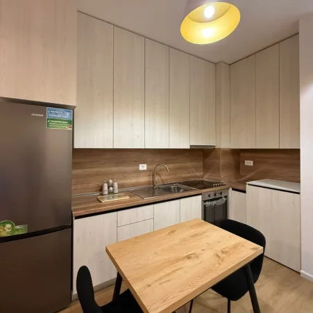 Tirane, jepet me qera 1+1+Ballkon Kati 3, 50 m² 400 € (Kaimi, Ali Demi)