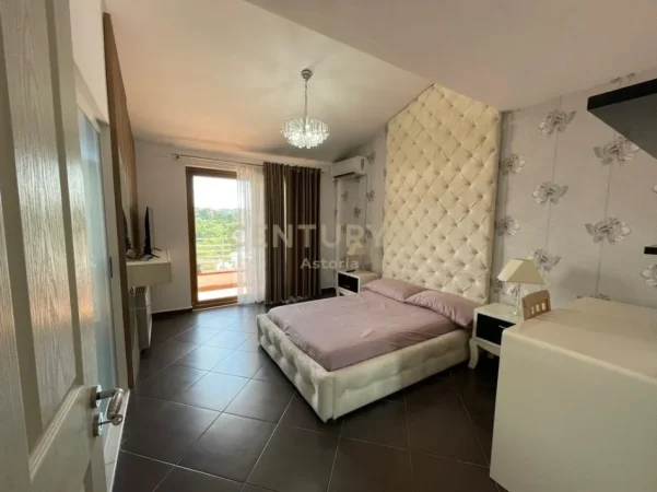 Tirane, jepet me qera Vile 2+1+Ballkon Kati 3, 307 m² 2.500 € (rezidenca Kodra e Diellit)