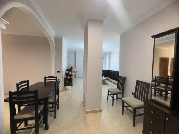 Tirane, shitet apartament 3+1+Ballkon Kati 2, 149 m² 310.000 € (Rrethi i Selites)