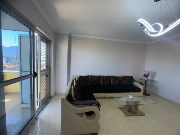 Tirane, shitet apartament 3+1+Ballkon Kati 2, 149 m² 310.000 € (Rrethi i Selites)