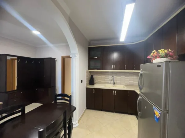 Tirane, shitet apartament 3+1+Ballkon Kati 2, 149 m² 310.000 € (Rrethi i Selites)