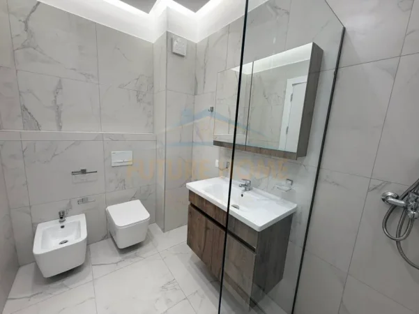 Tirane, shitet apartament 1+1 Kati 3, 84 m² 181.000 € (RRUGA DRITAN HOXHA)