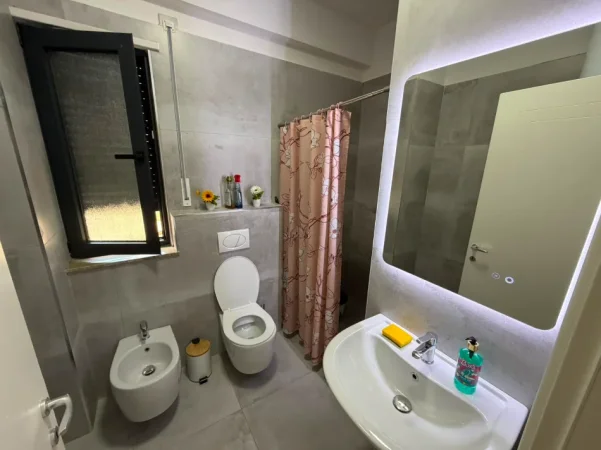 Tirane, jepet me qera apartament 1+1 Kati 2, 69 m² (ASTIR)