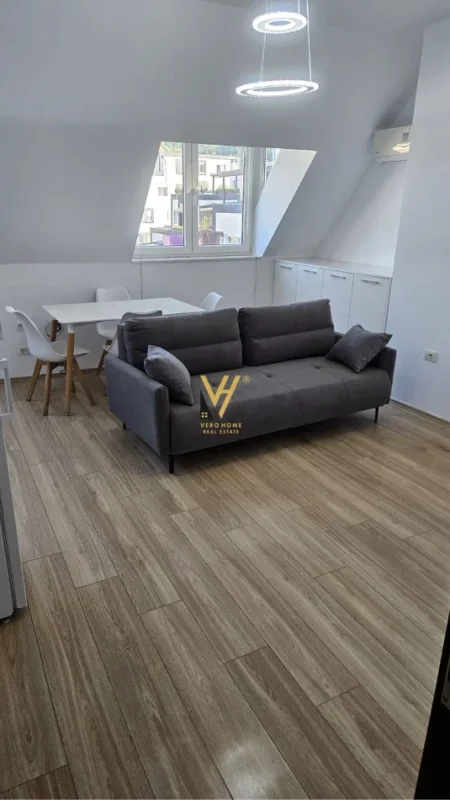 Tirane, jepet me qera apartament 1+1+Ballkon Kati 6, 50 m² 420 € (LIQENI I THATE)