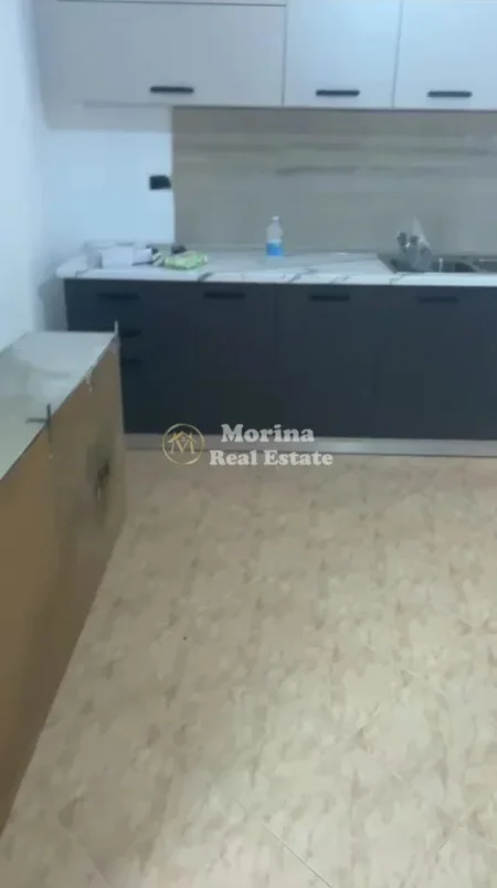 Tirane, jepet me qera apartament 2+1 Kati 2, 130 m² 380 € (Yzberisht)