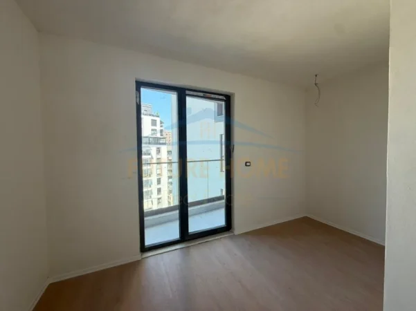 Tirane, shitet apartament 2+1+Ballkon Kati 7, 98 m² 205.000 € (Ish-Fusha Aviacionit, Garden Residence Turdiu)