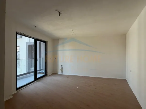Tirane, shitet apartament 2+1+Ballkon Kati 7, 98 m² 205.000 € (Ish-Fusha Aviacionit, Garden Residence Turdiu)